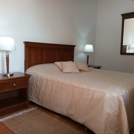 Janelas Da Прайя-да-Витория